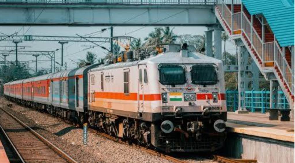 Farmers protest at 15 places in Ferozepur division 16 trains affected